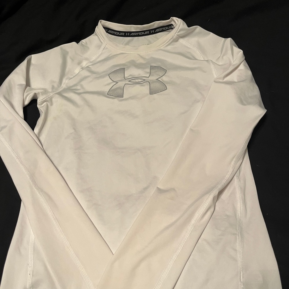 Boys Under Armour YXLG fitted Heatgear long sleeved shirt